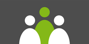 Drei Personenicons auf grauem Hintergrund